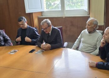 Vibo. Verso la Pasqua, presentata in Comune la  “Sacrum Opus”: novità e decine tra attori e comparse