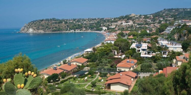 Erosione costiera a Santa Maria di Ricadi: approvato dal Comune il progetto di fattibilità