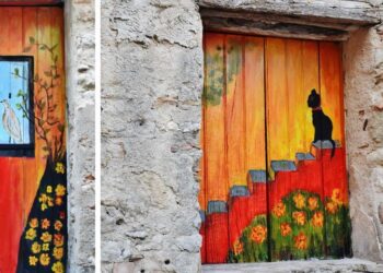 A Zungri inaugurato il portone dipinto dal gruppo di bambini del corso d’arte di Tropea