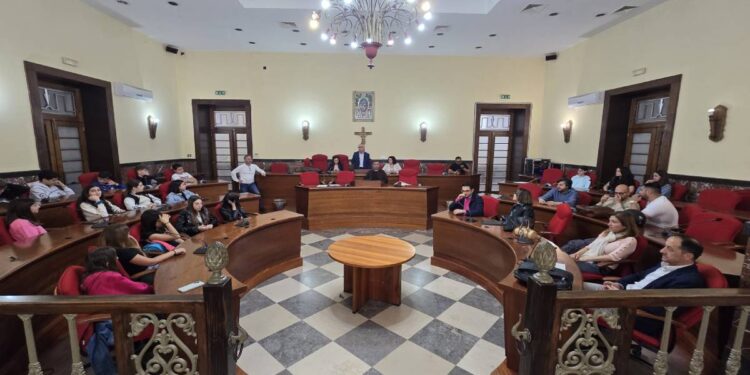 Studenti Garibaldi in visita al Comune di Vibo Valentia