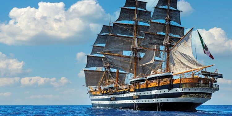 La nave scuola Amerigo Vespucci della Marina Militare Italiana