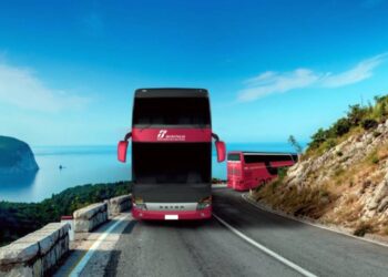 Un autobus di Busitalia in viaggio