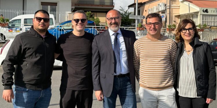 Vibo. Piazza Spogliatore sarà più sicura: l’imprenditore Russo dona tre telecamere