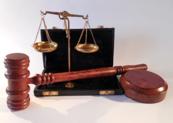 Legge-giustizia-tribunale