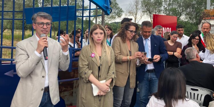 Limbadi. Una folla ricorda Maria Chindamo a nove anni dalla scomparsa, il fratello: «Il nostro messaggio affidato alle scuole»