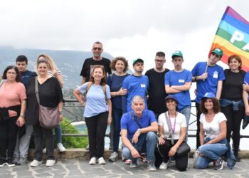 A Capo Vaticano successo della “Passeggiata Blu” per i ragazzi autistici e le loro famiglie