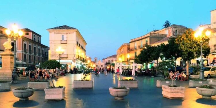 La piazza di Pizzo Calabro
