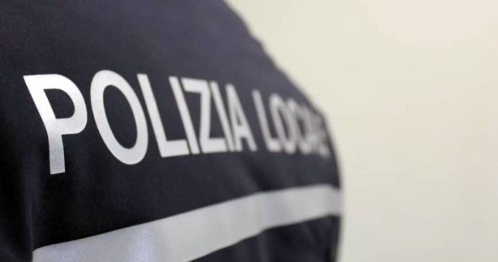 Un agente della Polizia Locale