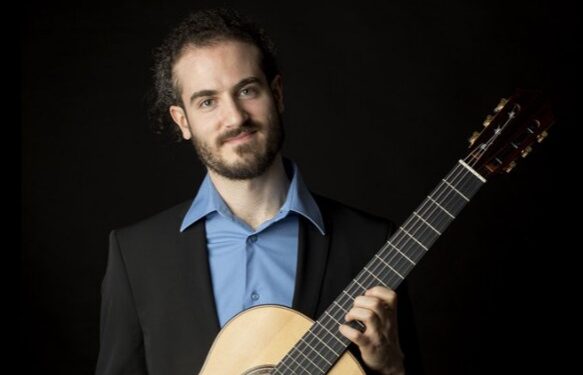 Vibo. Il fascino della chitarra di Ponce: Simone Rinaldo in concerto al “Torrefranca”