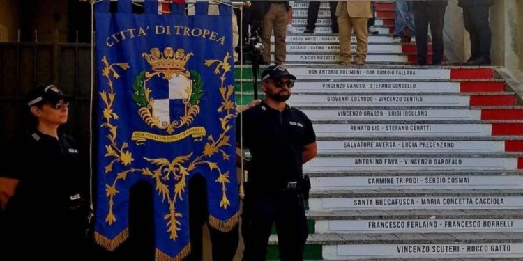 L'inaugurazione della scalinata della legalità a Tropea