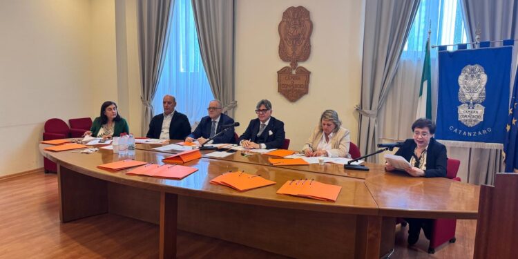 Camera di commercio Catanzaro-Crotone-Vibo, bilancio 2024 approvato all’unanimità