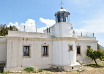 Passato, presente e futuro del Faro di Capo Vaticano: strategico il suo ruolo per la Marina  Militare