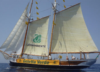 A Tropea arriva “Goletta Verde”, la storica nave di Legambiente: ecco le tappe previste