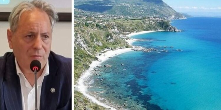 Raffaele Greco e un suggestivo scorcio di Capo Vaticano
