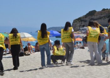 Tropea, successo per “Spiagge Pulite? – Pinzaci Tu”: studenti protagonisti nella tutela del litorale