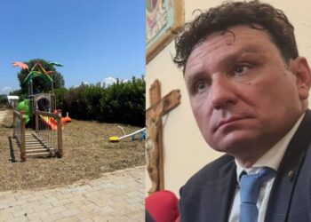 L'assessore all'Ambiente, Marco Miceli, e l'area giochi di Vena Superiore ripulita