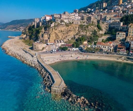 La Costa degli Dei su Rai 1: le telecamere di “Camper in Viaggio ...