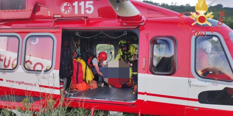 Recuperati in Calabria due escursionisti e i loro cani: necessario il supporto aereo