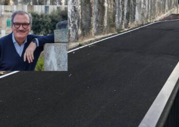 Una foto del sottopasso di Vibo Marina e del sindaco Enzo Romeo