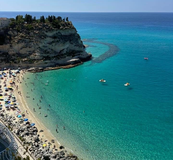 La Costa degli Dei su Rai 1: le telecamere di “Camper in Viaggio ...