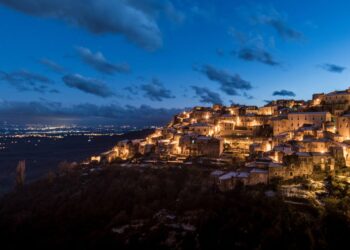 Il suggestivo borgo di Saracena in Calabria, una delle tappe del programma "Linea Verde"