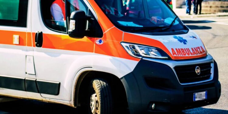 Un'ambulanza durante un intervento