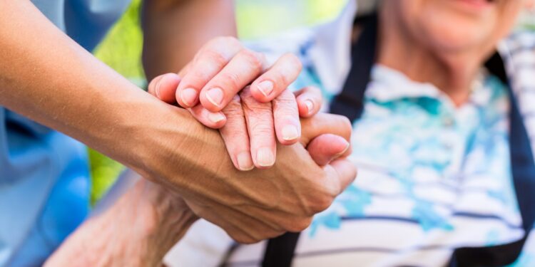 Welfare in Calabria: dalla Regione oltre 6 milioni per servizi sociali e caregiver familiari