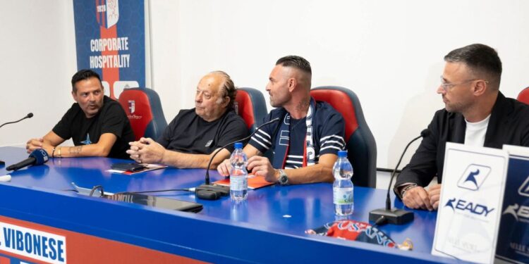 La conferenza stampa di presentazione della nuova dirigenza della Vibonese