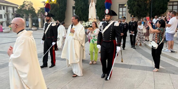 Vibo. L’Arma dei Carabinieri partecipa alla messa per la “Madonna Pellegrina” di Fatima