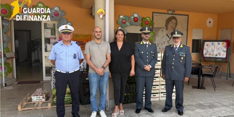 Jonadi, esercizio non a norma: sequestrate due tonnellate di frutta e verdura – VIDEO