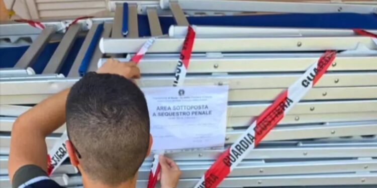 L'intervento della Guardia costiera a Cutro