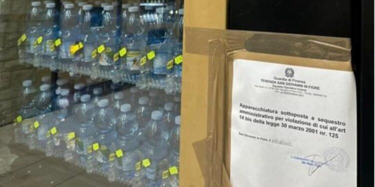 I sigilli ai distributori automatici h24 sequestrati in Calabria