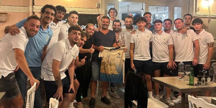 Calcio, l’Asd Città di Tropea presenta la squadra: «Facciamo tornare i talenti locali»