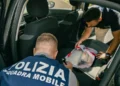 Chili di cocaina e un’arma clandestina, arrestate tre persone residenti in Calabria
