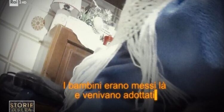 Un fermo immagine del servizio Rai sui gemellini di Cutro scomparsi