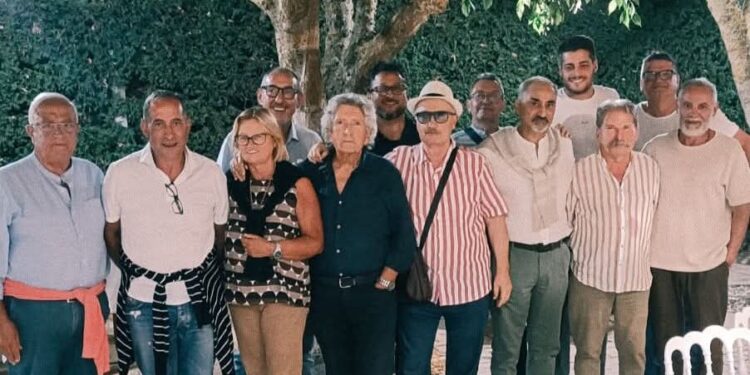 Vibo, gli “ex” dell’Alberghiero lanciano un nuovo progetto: nasce la loro associazione