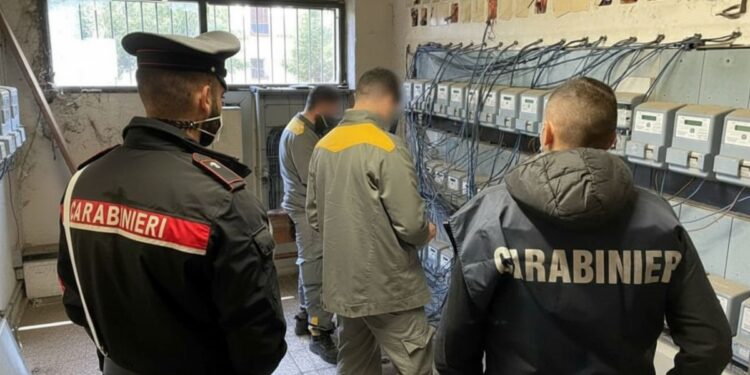 I carabinieri scoprono un furto di energia elettrica