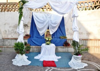 Santa Domenica di Ricadi celebra 20 anni di Infiorata e Passione Vivente