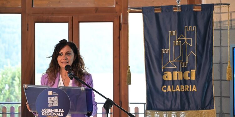 Piccoli Comuni calabresi, appello dell’Anci: «Si acceleri l’assunzione del personale»