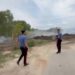 I carabinieri sul luogo della discarica illegale a Seminara, in Calabria