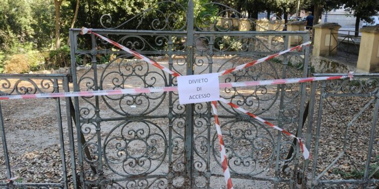 Chiusa la Villa comunale. L’ira di “Cuore Vibonese”: «Città abbandonata, nessun controllo»