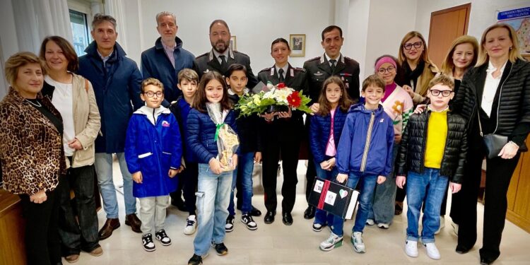 Vibo, il Convitto “Filangieri” in visita al comando provinciale dei Carabinieri