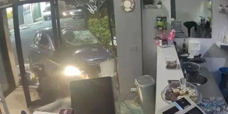 L'incidente avvenuto in un bar a Reggio Calabria