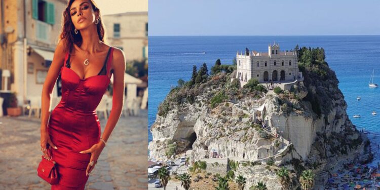 Tropea. Mădălina Diana Ghenea in posa per Dolce & Gabbana