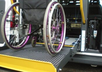 Tropea, un aiuto economico per il trasporto scolastico degli alunni con disabilità