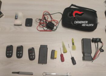 Vibo. Controlli nel centro storico: denunciati due uomini con grimaldelli e chiavi alterate