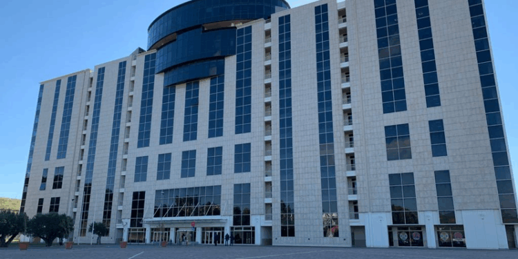 Sottoscritto il contratto decentrato della giunta regionale. Soddisfatti Cgil, Uil e Cisal