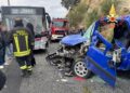 Scontro autobus-auto a Reggio Calabria: uomo incastrato salvato dai Vigili del Fuoco