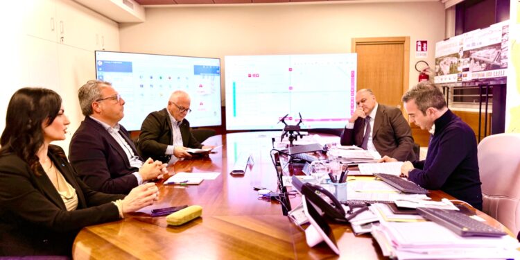 Regione. I sindacati a Occhiuto: «Servono risposte su lavoro, sviluppo, giustizia sociale e sanità»