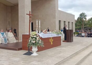 In migliaia per il 32° anniversario della Madonna “Rifugio delle Anime” nel segno di Natuzza Evolo